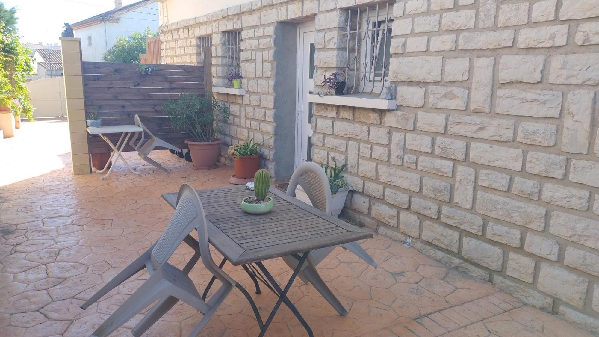 Appartement Entre Mer Et Gardiole Фронтинян Екстериор снимка