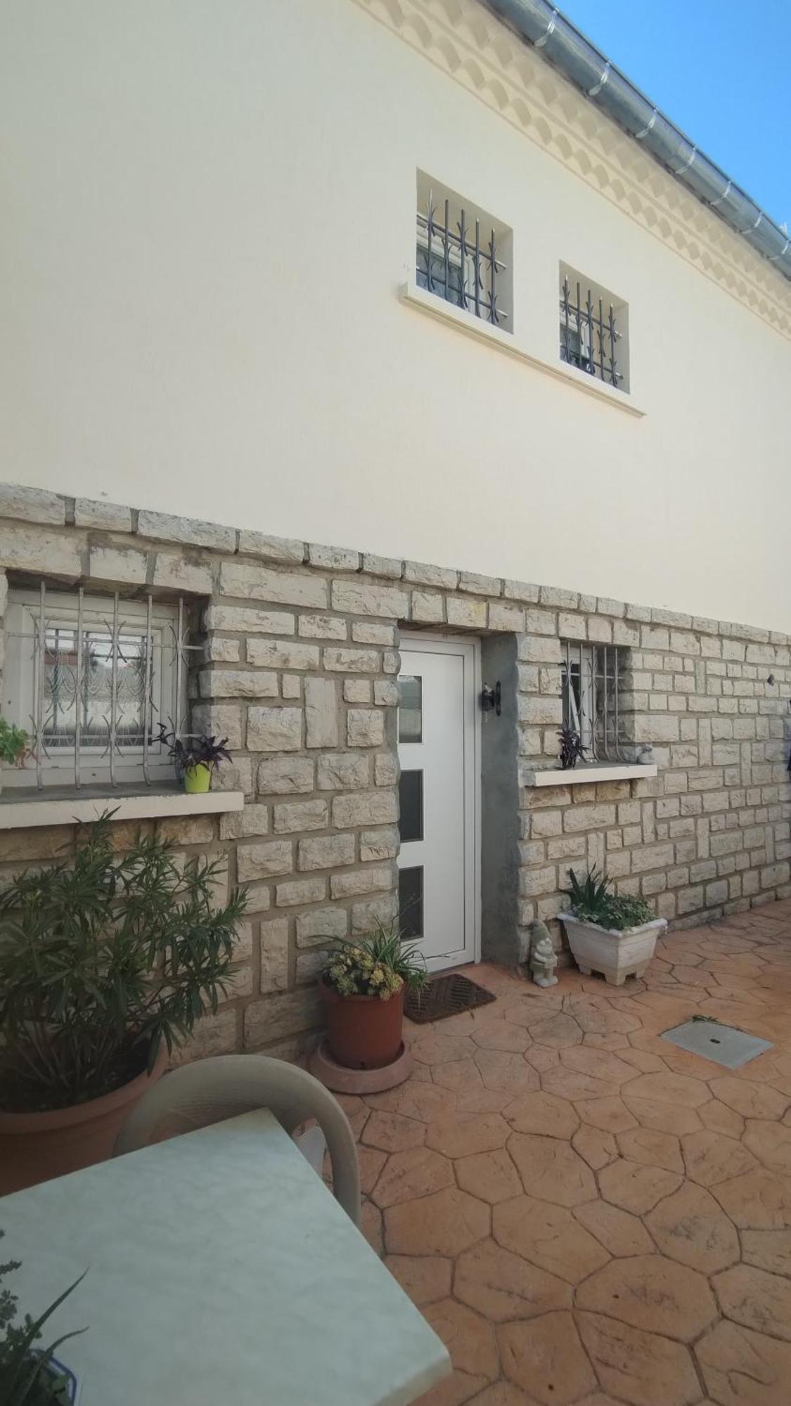 Appartement Entre Mer Et Gardiole Фронтинян Екстериор снимка