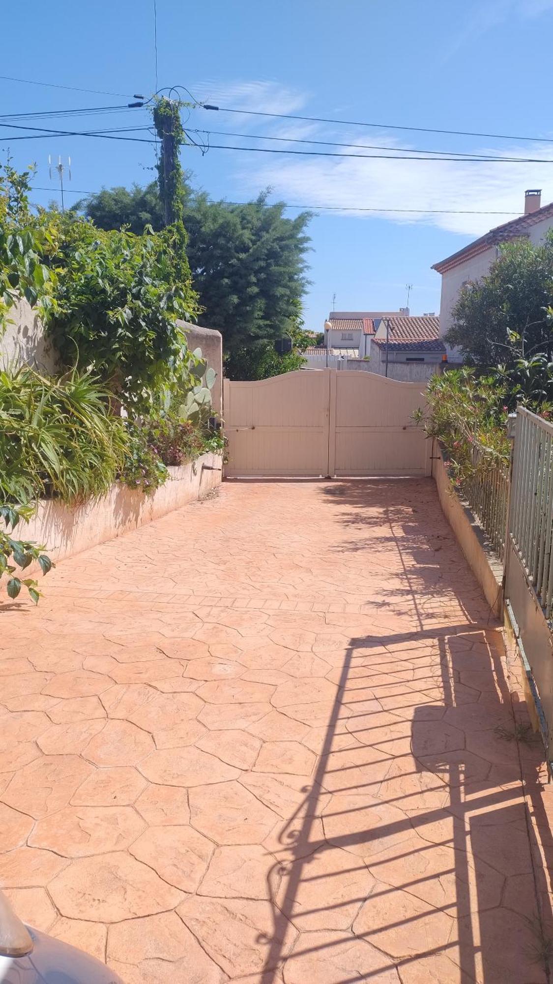 Appartement Entre Mer Et Gardiole Фронтинян Екстериор снимка