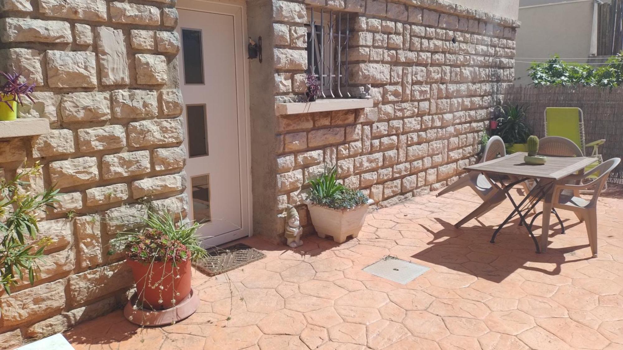 Appartement Entre Mer Et Gardiole Фронтинян Екстериор снимка